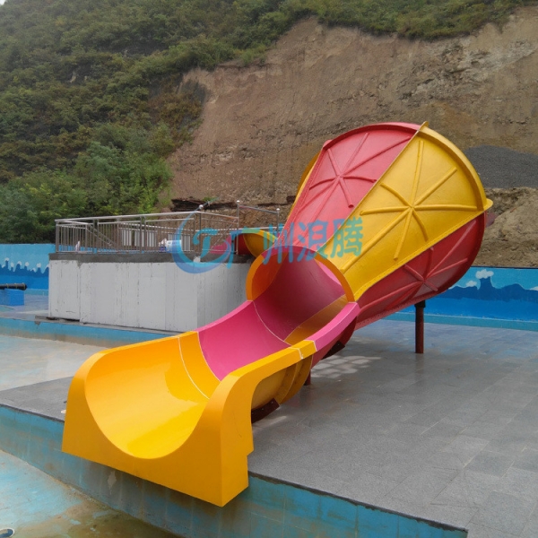 水上樂園設(shè)備-小喇叭滑梯